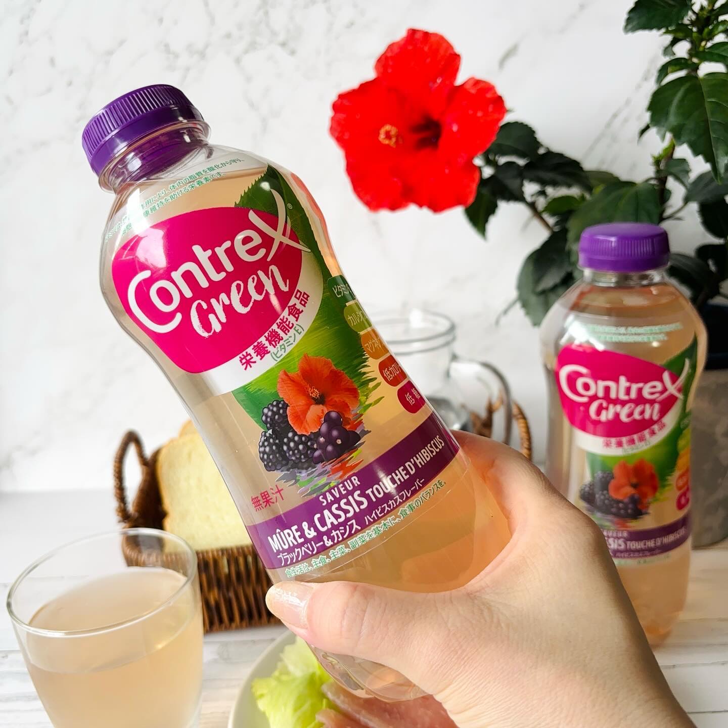 Contrex Green ブラックベリー＆カシス ハイビスカスフレーバー/コントレックス/ドリンクを使ったクチコミ（2枚目）