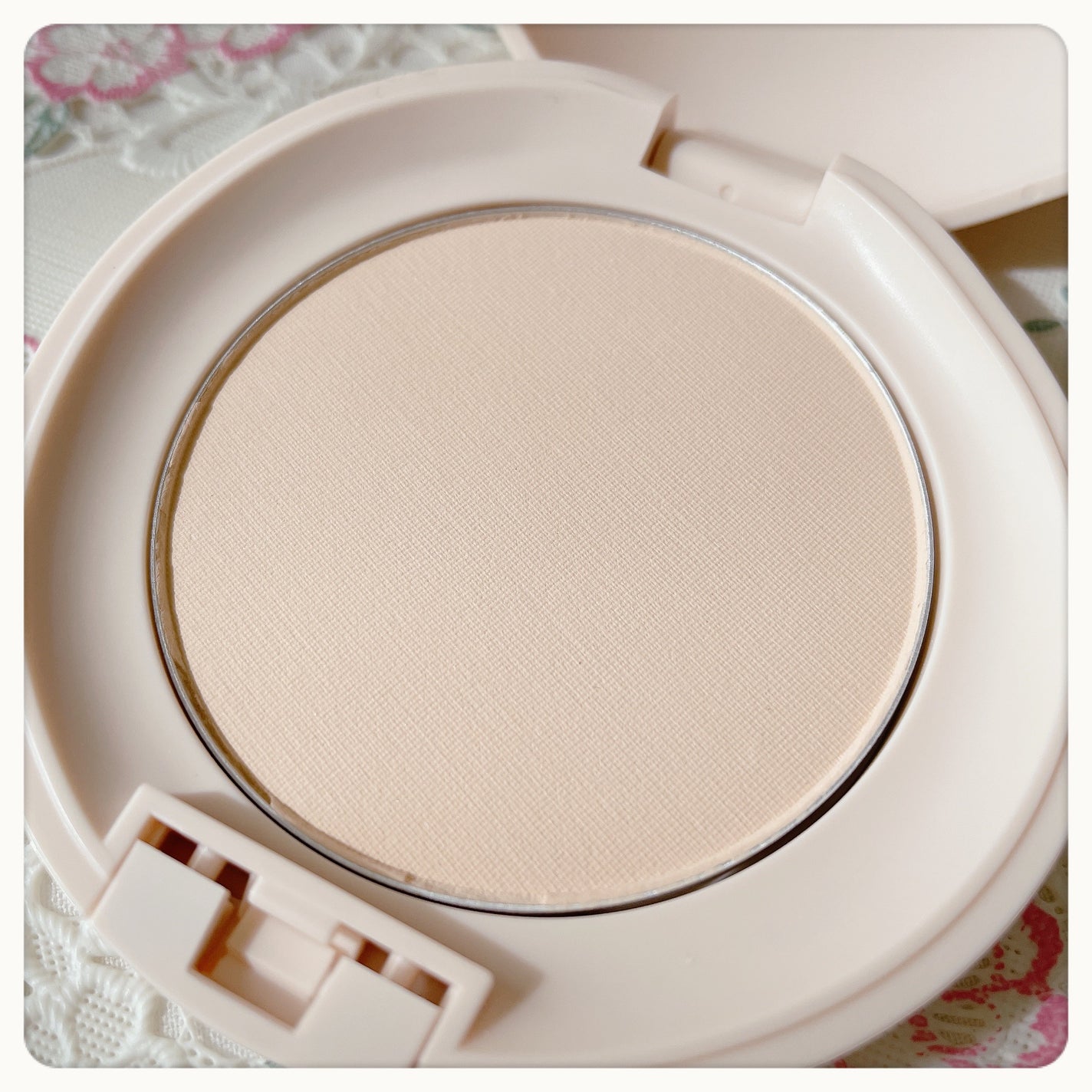 サナ 素肌記念日 スキンケアパウダー N/素肌記念日/プレストパウダーを使ったクチコミ(3枚目)