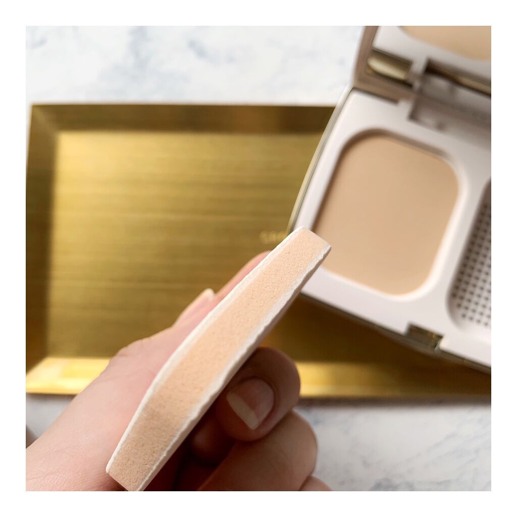 シルキー フィット/COVERMARK/パウダーファンデーションを使ったクチコミ(2枚目)