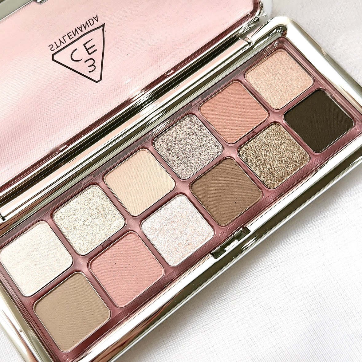 3CE ニューテイク アイシャドウパレット/3CE/アイシャドウパレットを使ったクチコミ（2枚目）