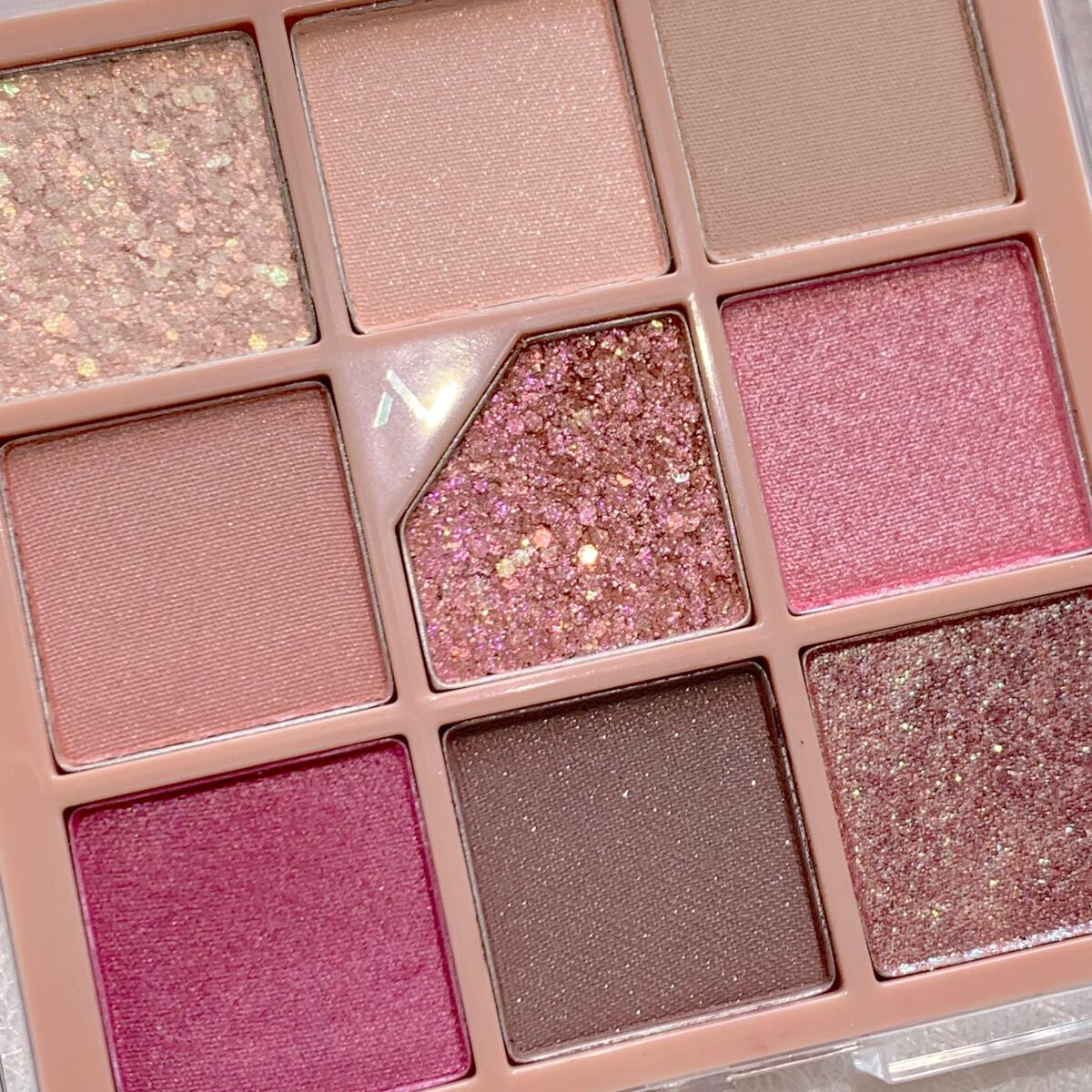 グリッターペディアアイパレット/unleashia/アイシャドウパレットを使ったクチコミ(5枚目)