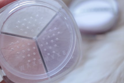 ステイフィクサーマルチカラーパウダー/wakemake/ルースパウダーを使ったクチコミ(2枚目)