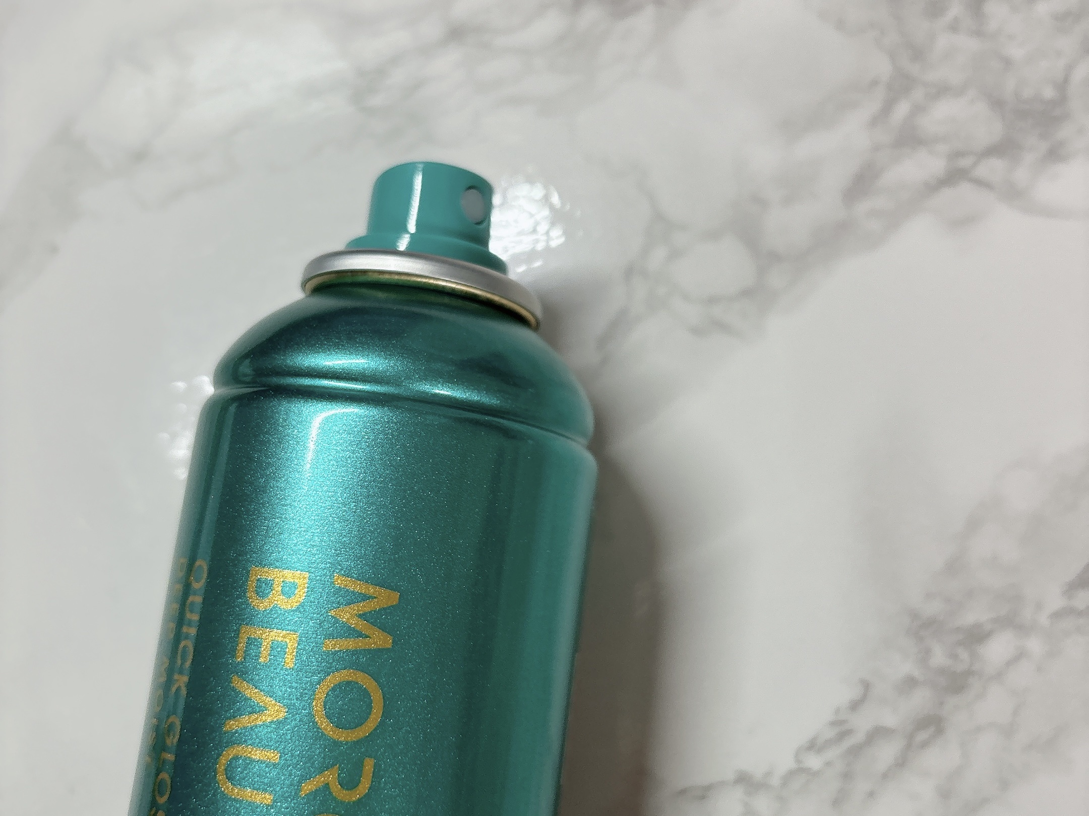 モロッカンビューティ ディープモイスト クイックグロス オイルスプレー/モロッカンビューティ/ヘアスプレーを使ったクチコミ（3枚目）