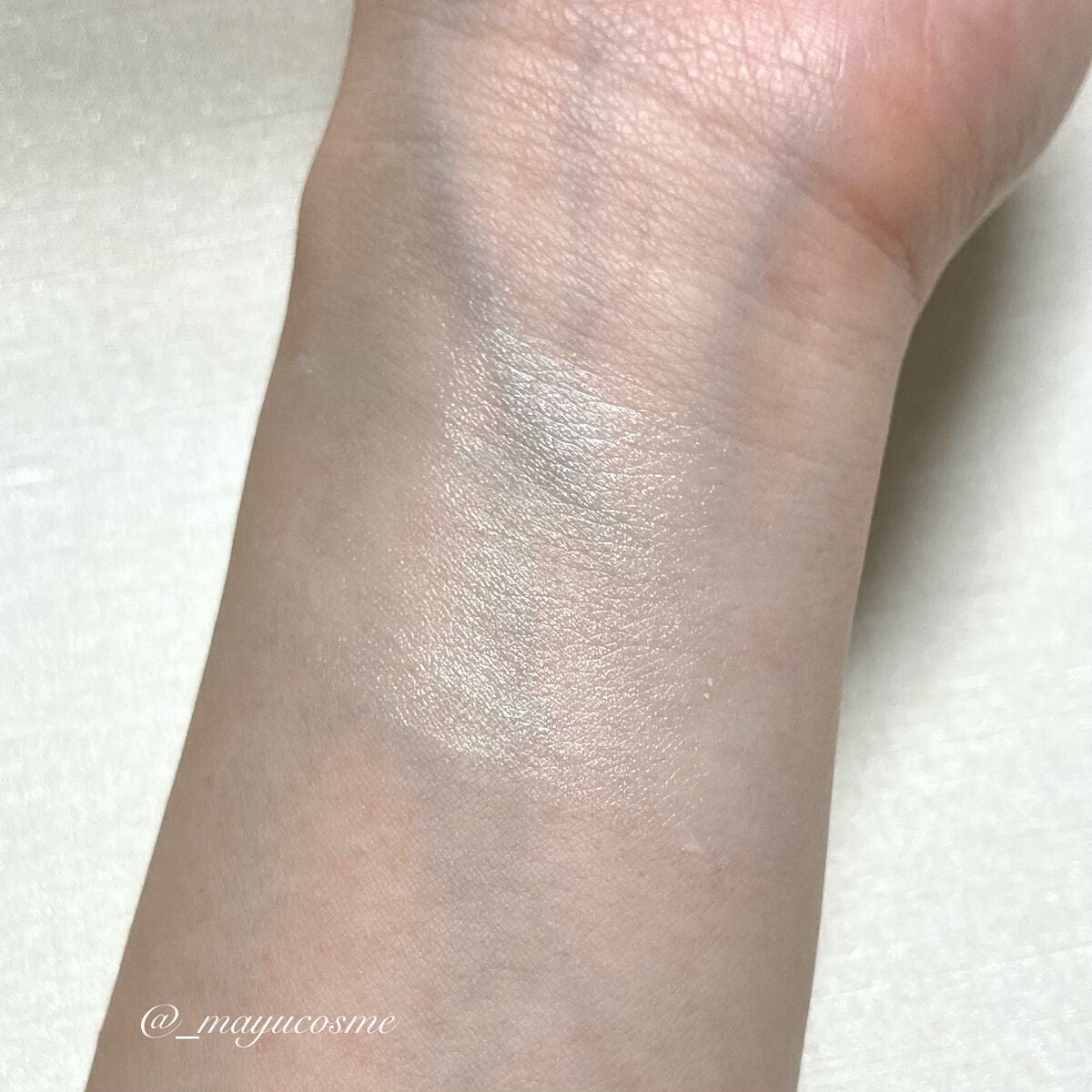 マユコスメ on LIPS 「ひと塗りでサッと塗れるプライマーサンスティック🌞ーーーーーーー..」(3枚目)