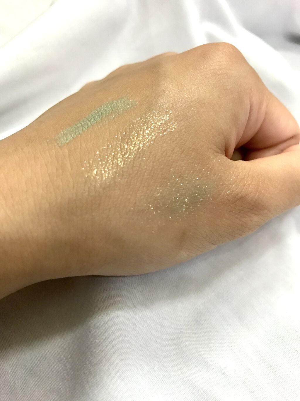 デュアル カラー スティック/DAISY DOLL by MARY QUANT/スティックアイシャドウを使ったクチコミ（2枚目）