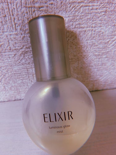 ELIXIR つや玉ミスト 
80ml 1,980円(税込)  
メイク後の顔またはマスクに振りかけると、化粧崩れしにくくなります。

毎日マスクを付ける今、つや玉ミストは1年を通して活躍しますが、特に