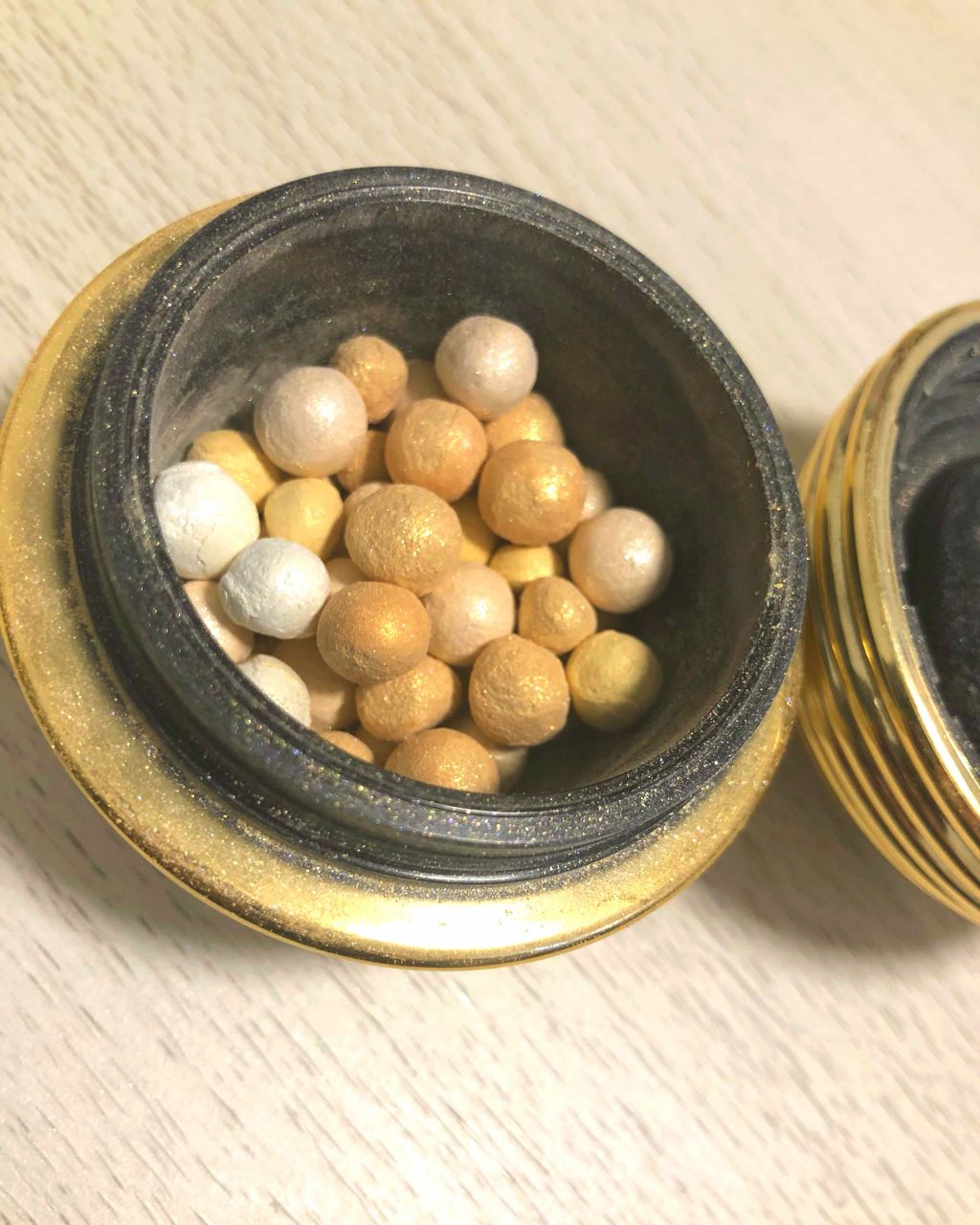 メテオリット ビーユ/GUERLAIN/フェイスパウダーを使ったクチコミ(2枚目)