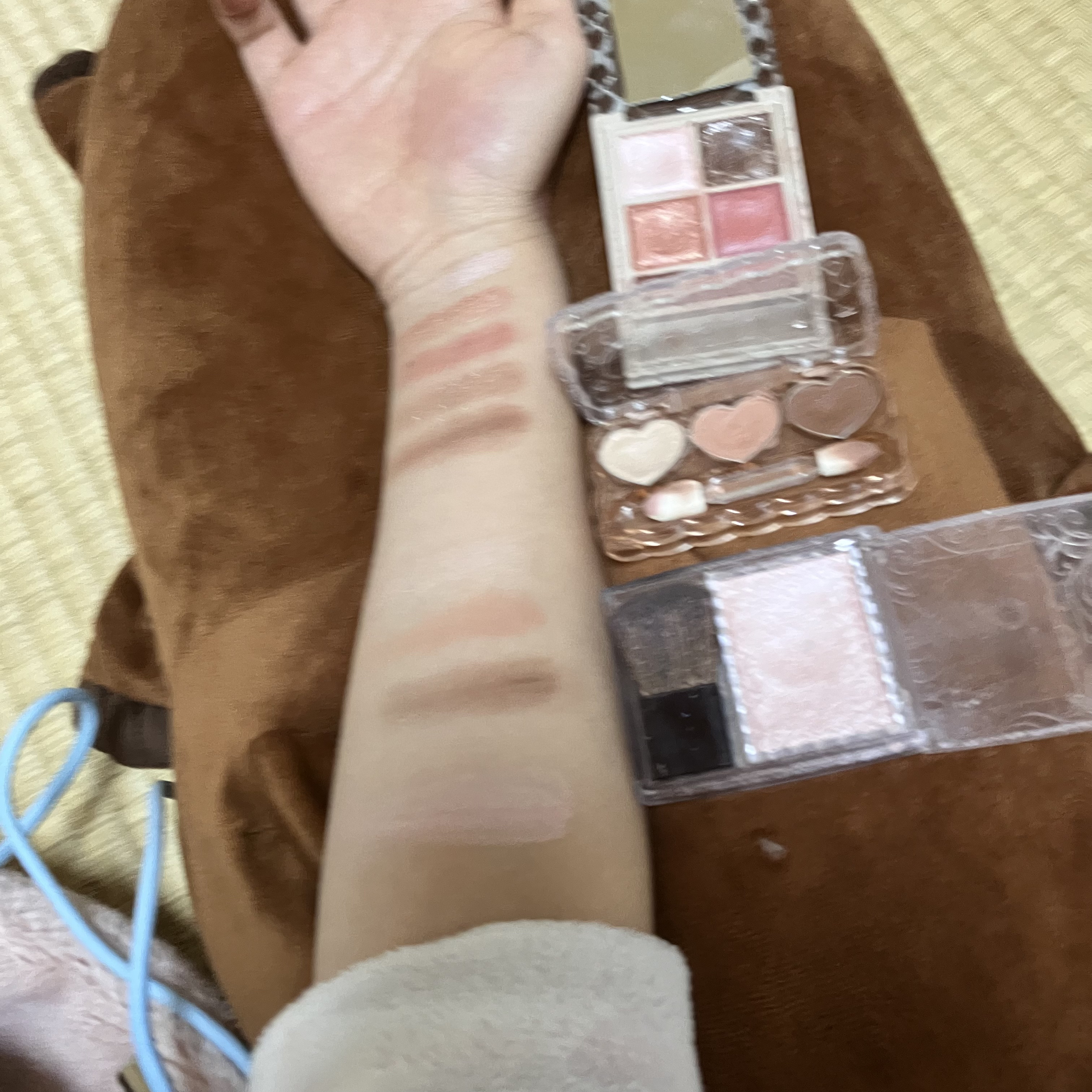 フォーチュン　ドーリーフィール　アイカラー/フォーチュン/アイシャドウパレットを使ったクチコミ（2枚目）