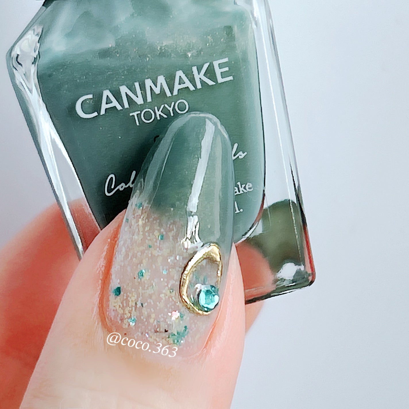 カラフルネイルズ/キャンメイク/マニキュアを使ったクチコミ(4枚目)