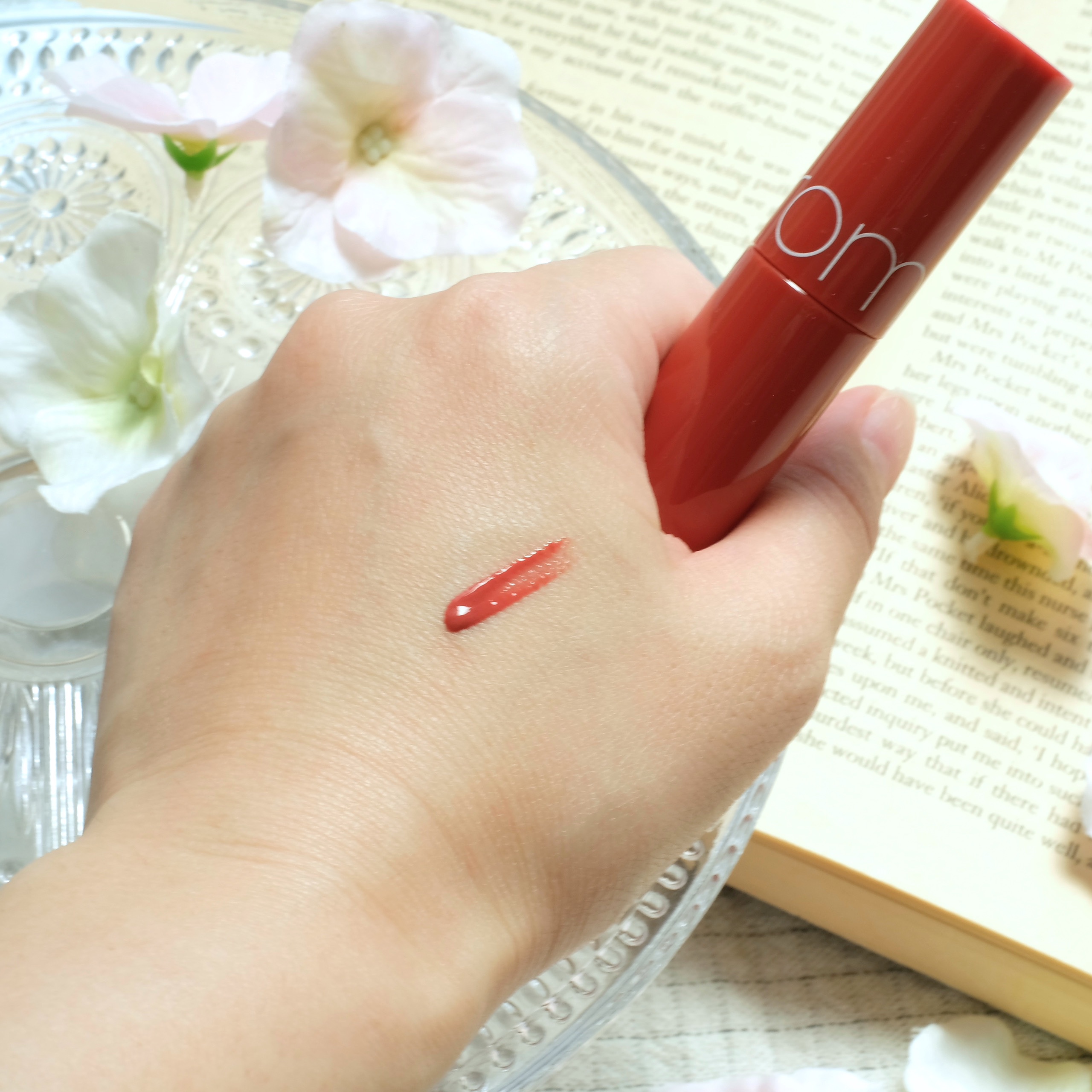 ジューシーラスティングティント/rom&nd/リップティントを使ったクチコミ（3枚目）