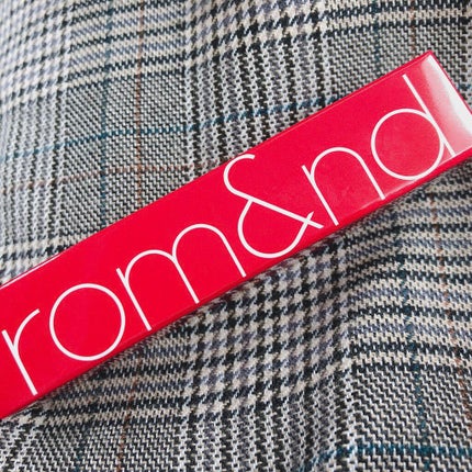 ジューシーラスティングティント/rom&nd/リップティントを使ったクチコミ(1枚目)