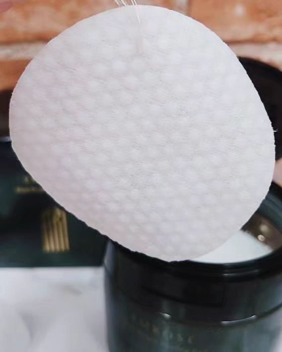 ブルーブライトピーリングパッド 180ml 40枚入り/EMROSÉ/トナーパッドを使ったクチコミ（3枚目）