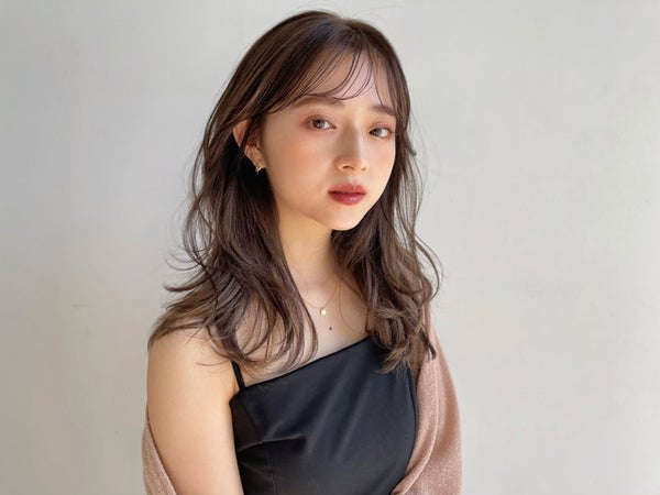 ロングヘアの女性