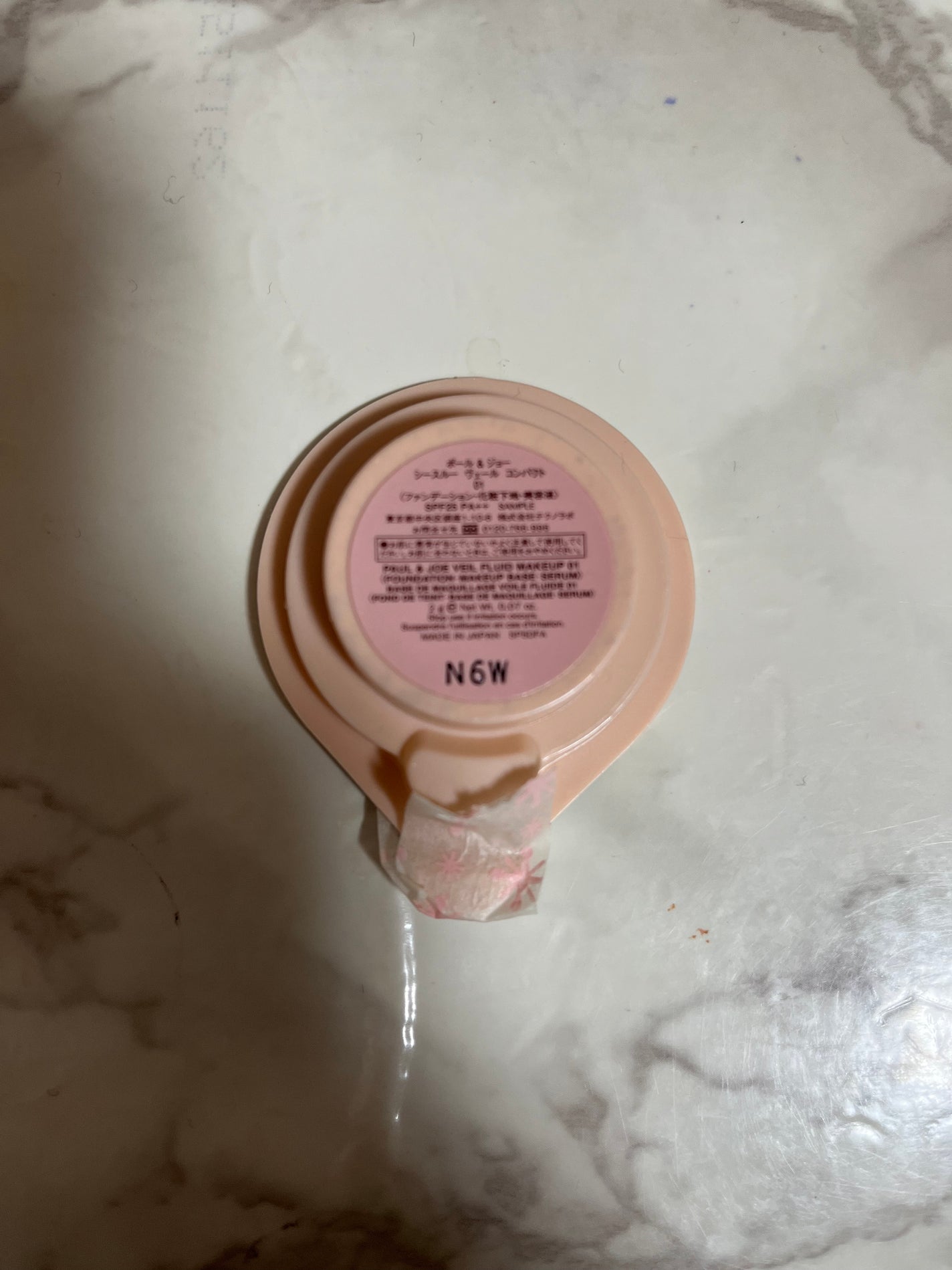 シースルー ヴェール コンパクト/PAUL & JOE BEAUTE/ファンデーションを使ったクチコミ(2枚目)