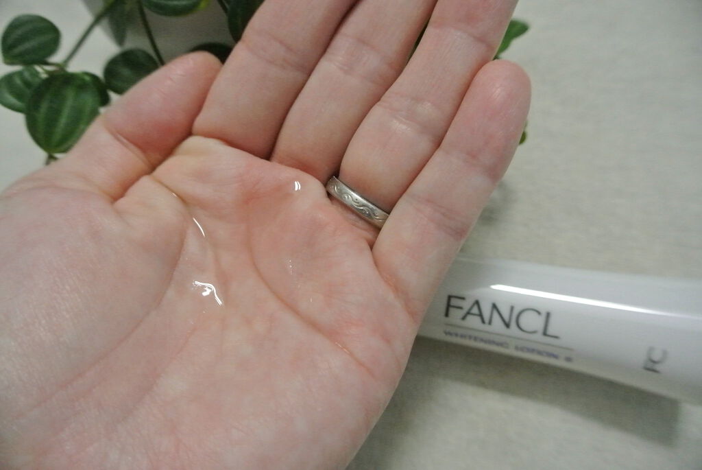 ホワイトニング 化粧液 II しっとり<医薬部外品>/ファンケル/化粧水を使ったクチコミ(3枚目)