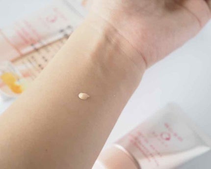 純白専科 すっぴん色づく美容液フォンデュ/SENKA(専科)/リキッドファンデーションを使ったクチコミ(2枚目)