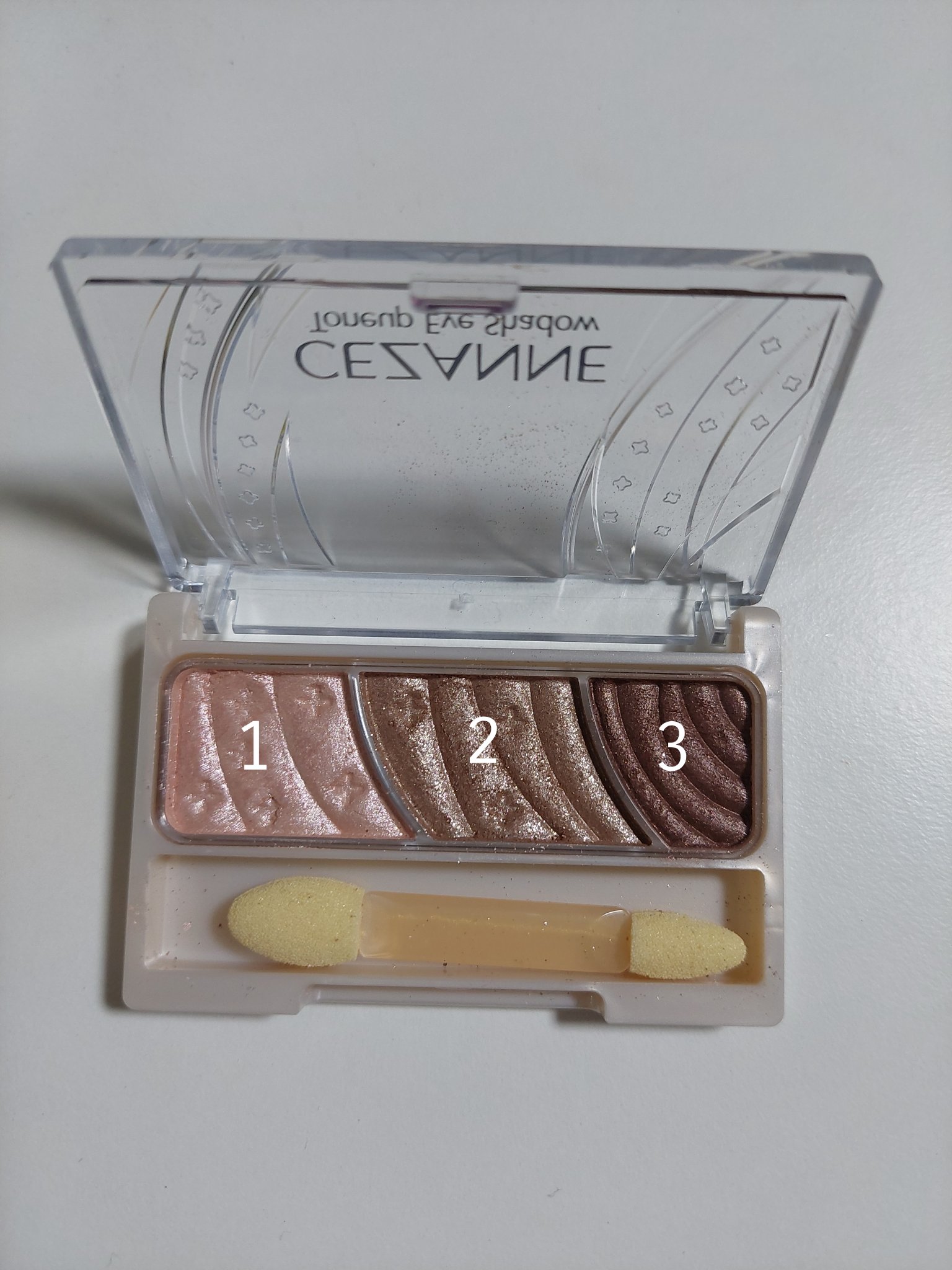 トーンアップアイシャドウ/CEZANNE/アイシャドウパレットを使ったクチコミ（3枚目）