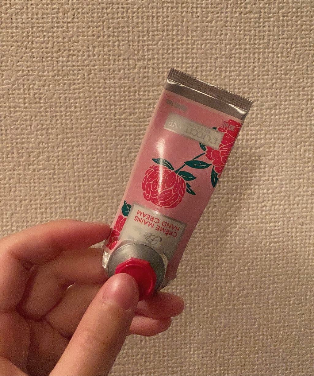 ピオニー フェアリーハンドクリーム/L'OCCITANE/ハンドクリームを使ったクチコミ(2枚目)