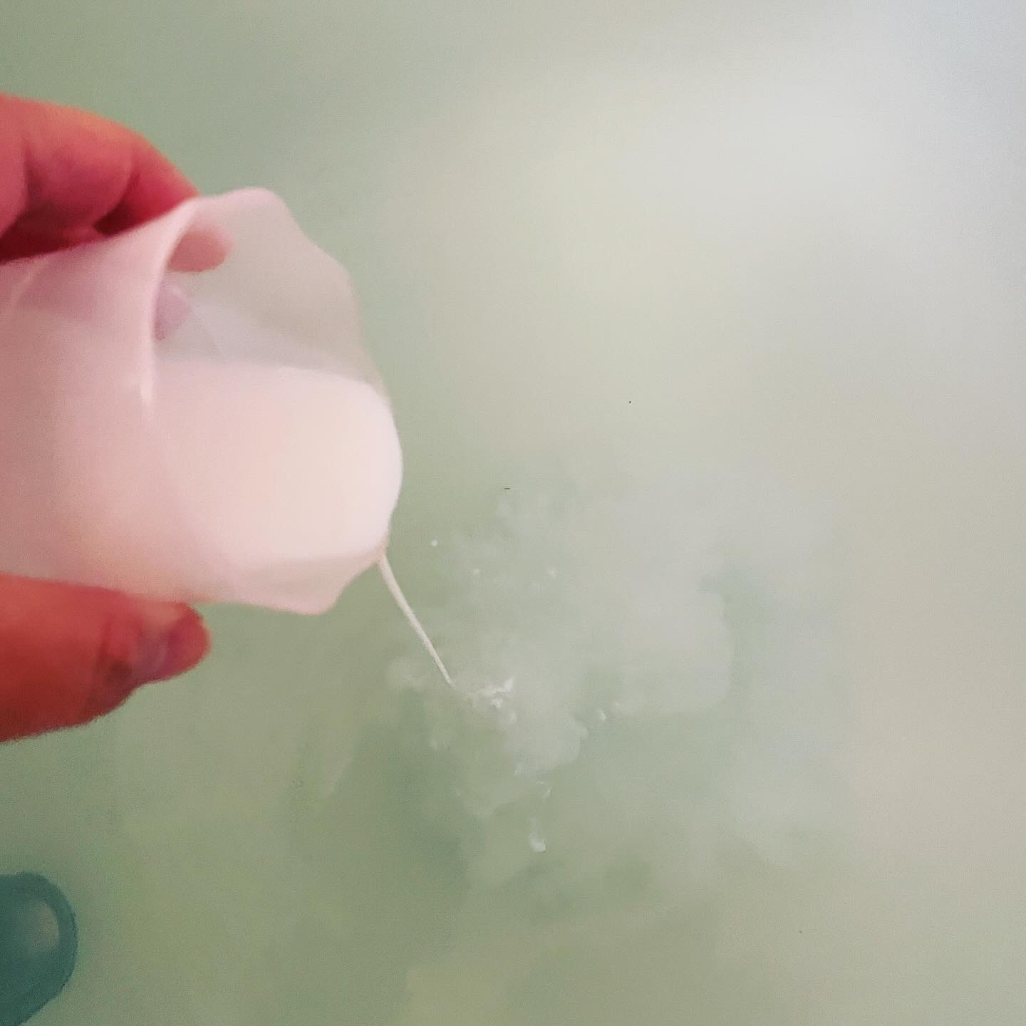 角層まで浸透する うるおいバスミルク ほのかでパウダリーな香り/ビオレu/保湿系入浴剤を使ったクチコミ（3枚目）