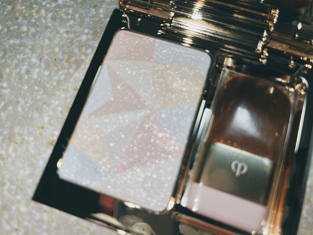 クレ・ド・ポー ボーテ レオスールデクラ/クレ・ド・ポー ボーテ/パウダーハイライトを使ったクチコミ（2枚目）