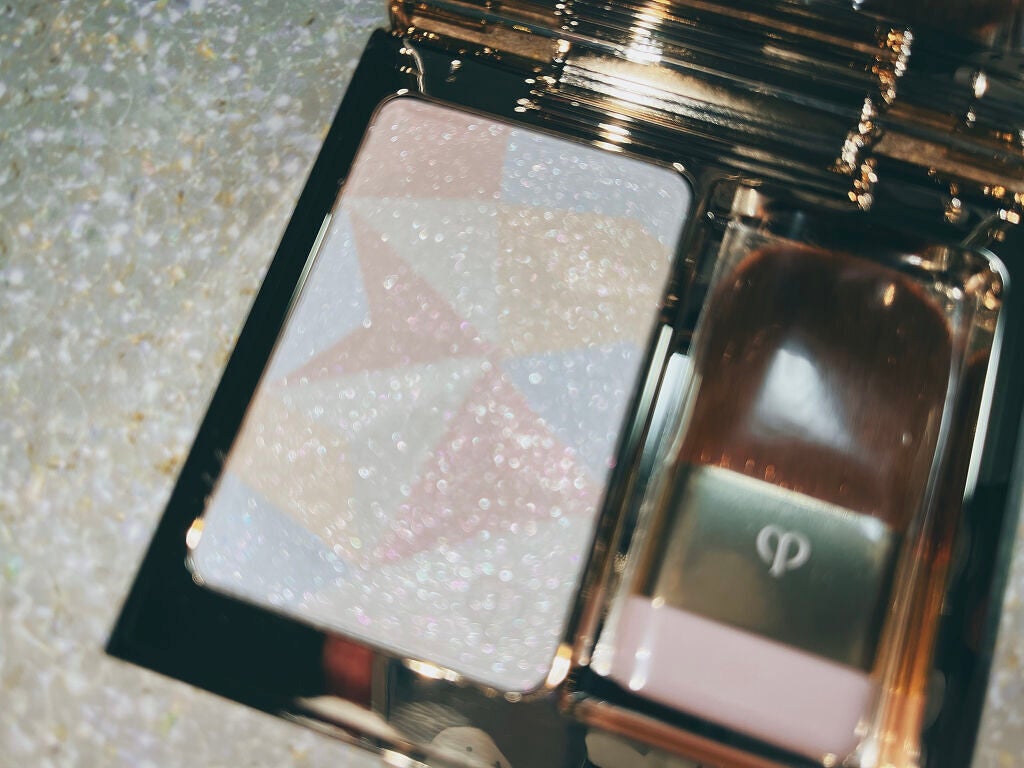 クレ・ド・ポー ボーテ レオスールデクラ/クレ・ド・ポー ボーテ/パウダーハイライトを使ったクチコミ(2枚目)