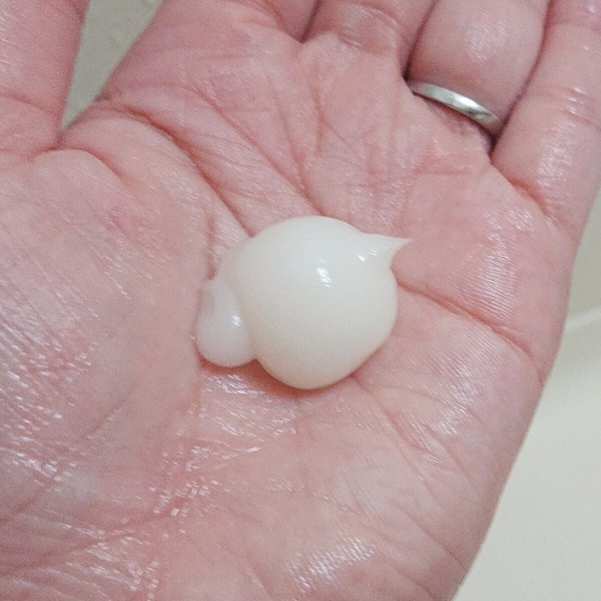 リラックスナイトリペアジェルヘアマスク/YOLU/ヘアマスク・ヘアパックを使ったクチコミ(4枚目)