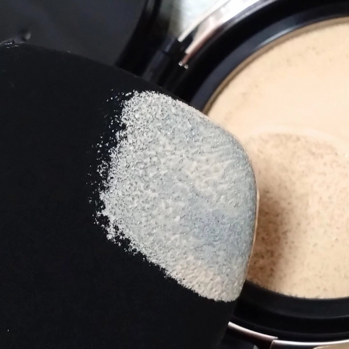 オリジナル ピュア セラム カバーアップ クッション/bareMinerals/クッションファンデーションを使ったクチコミ(4枚目)