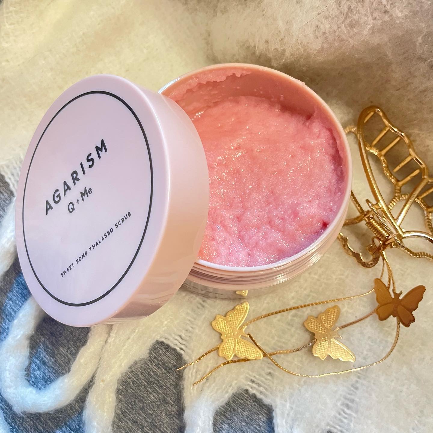 Q+Me スウィート ボム タラソ スクラブ/AGARISM/バストケア・ヒップケアを使ったクチコミ（2枚目）