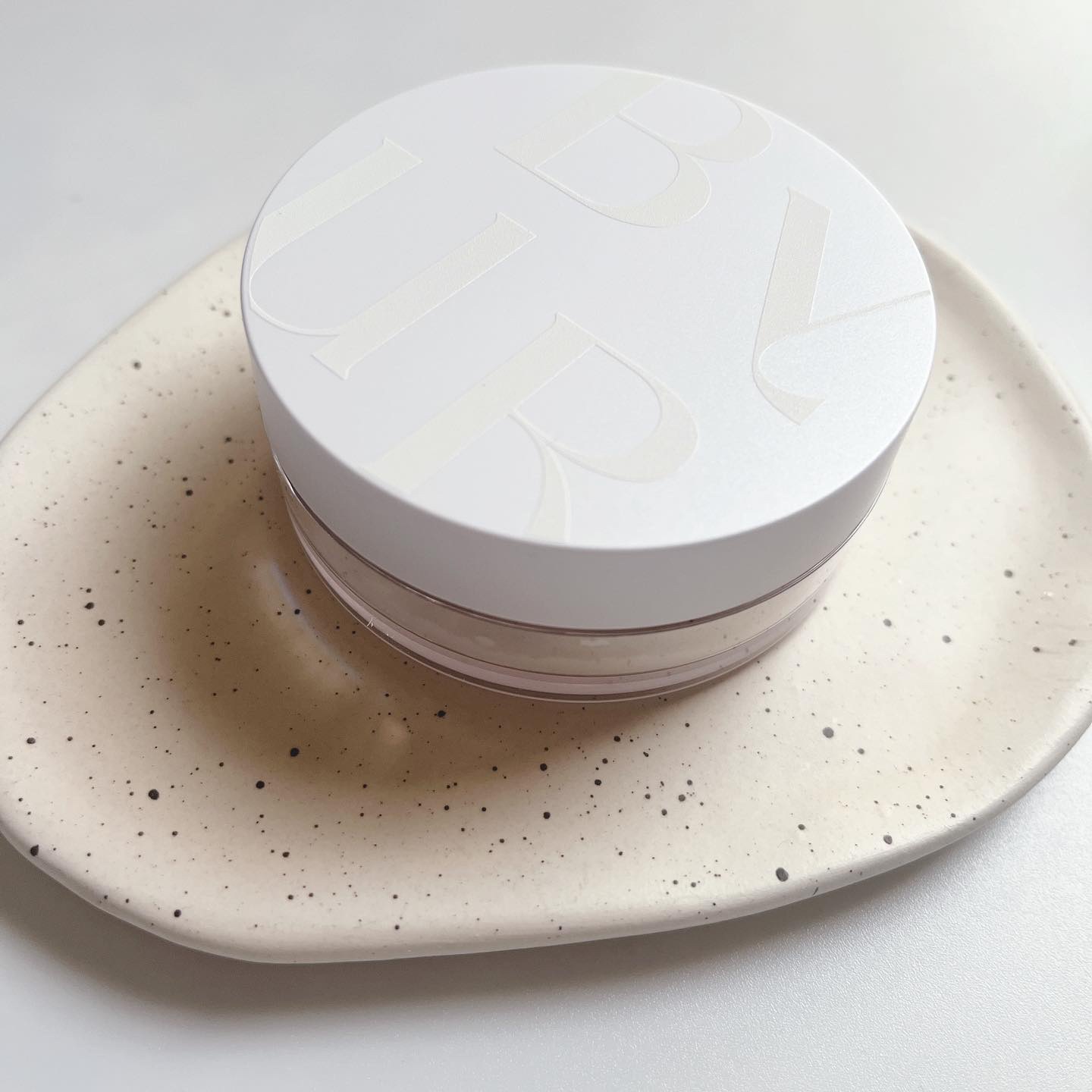 セラムフィット ルースフェイスパウダー/ByUR/ルースパウダーを使ったクチコミ（2枚目）