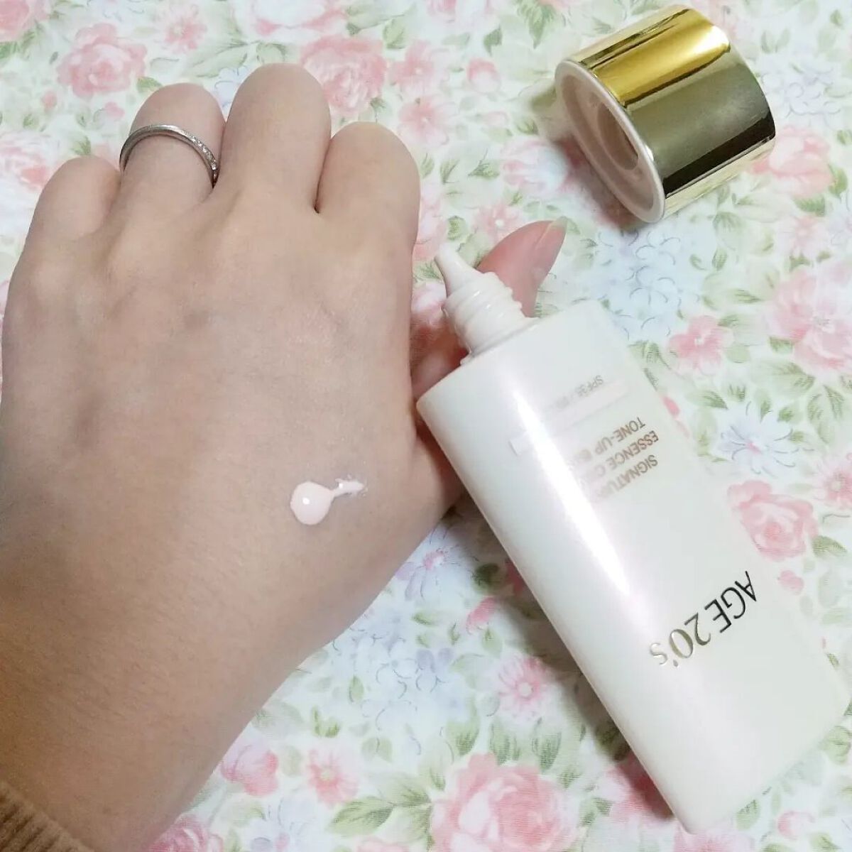 シグネチャーエッセンスカバー トーンアップベース 01 PINK/AGE20’s/化粧下地を使ったクチコミ（2枚目）