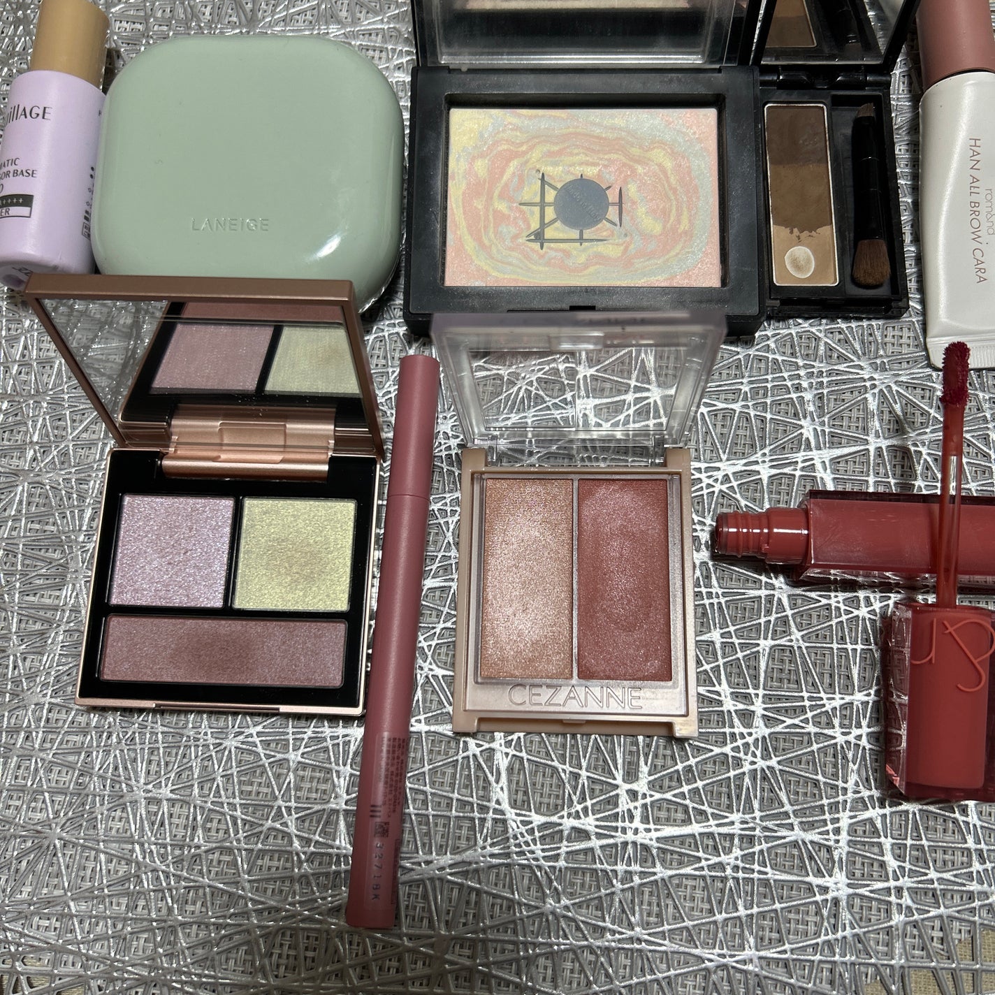 ケイト デザイニングアイブロウ3D/KATE/パウダーアイブロウを使ったクチコミ(2枚目)