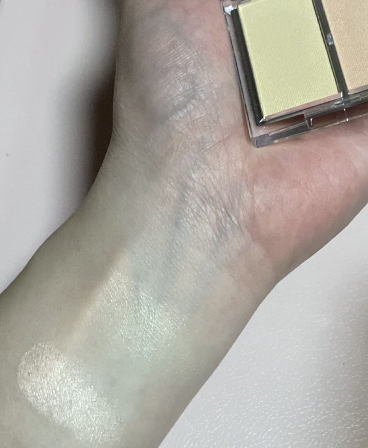 ⁡ AC 2カラー ハイライト 01 ソフトイエロー/AC MAKEUP/パウダーハイライトを使ったクチコミ（3枚目）
