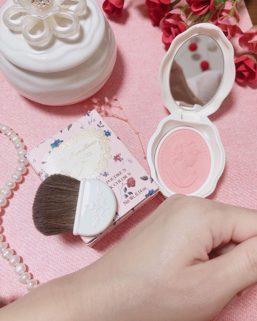 プレスト チークカラー N/レ・メルヴェイユーズ ラデュレ/パウダーチークを使ったクチコミ(2枚目)