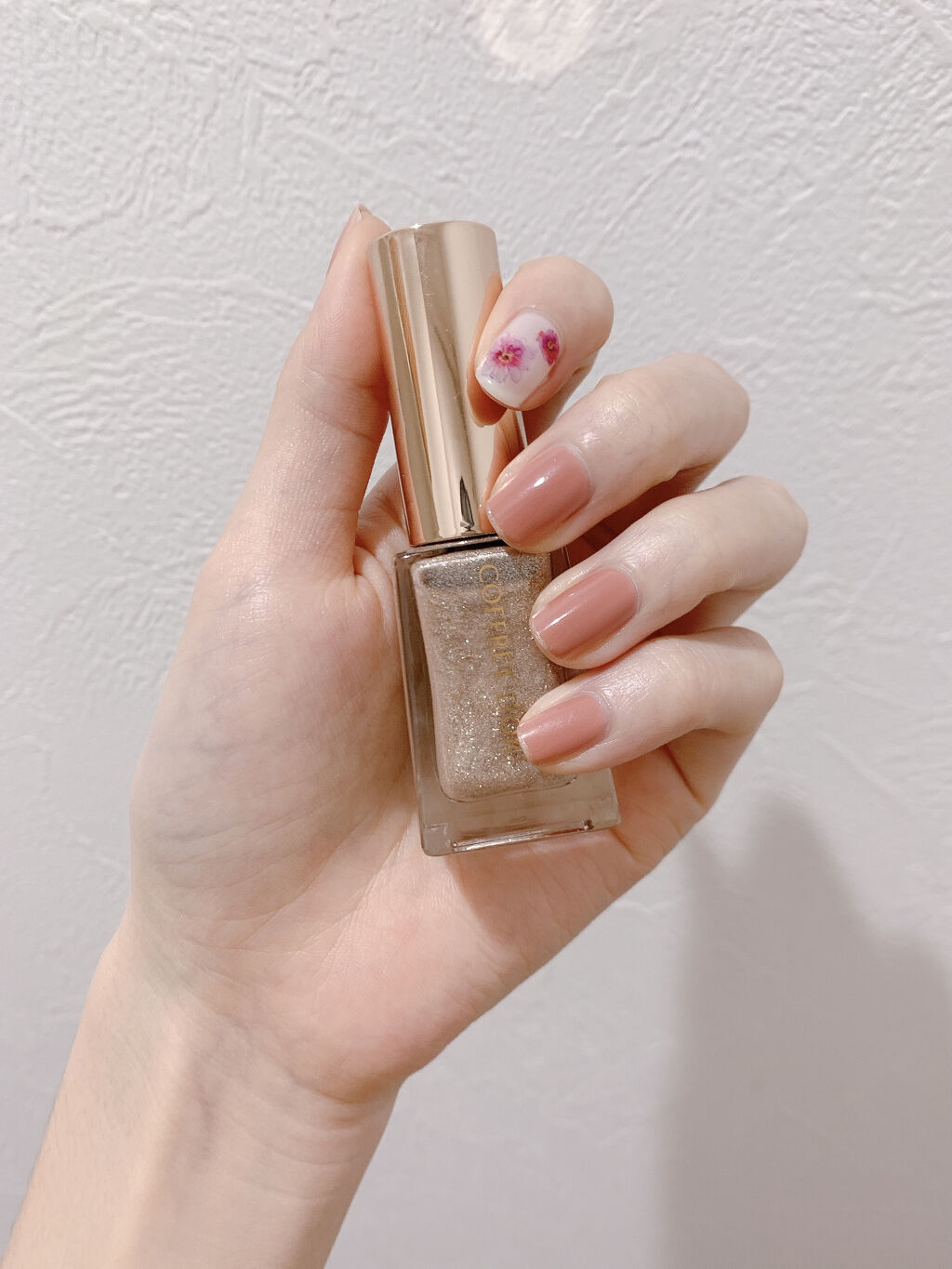 カラーエナメルネイル GD-24/コフレドール/マニキュアを使ったクチコミ（2枚目）