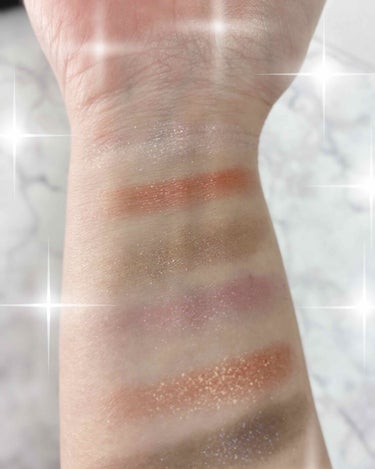 ホリデー アディクション “イリディセント ユーフォリア” EYESHADOW PALLETE L/ADDICTION/メイクアップキットを使ったクチコミ（3枚目）