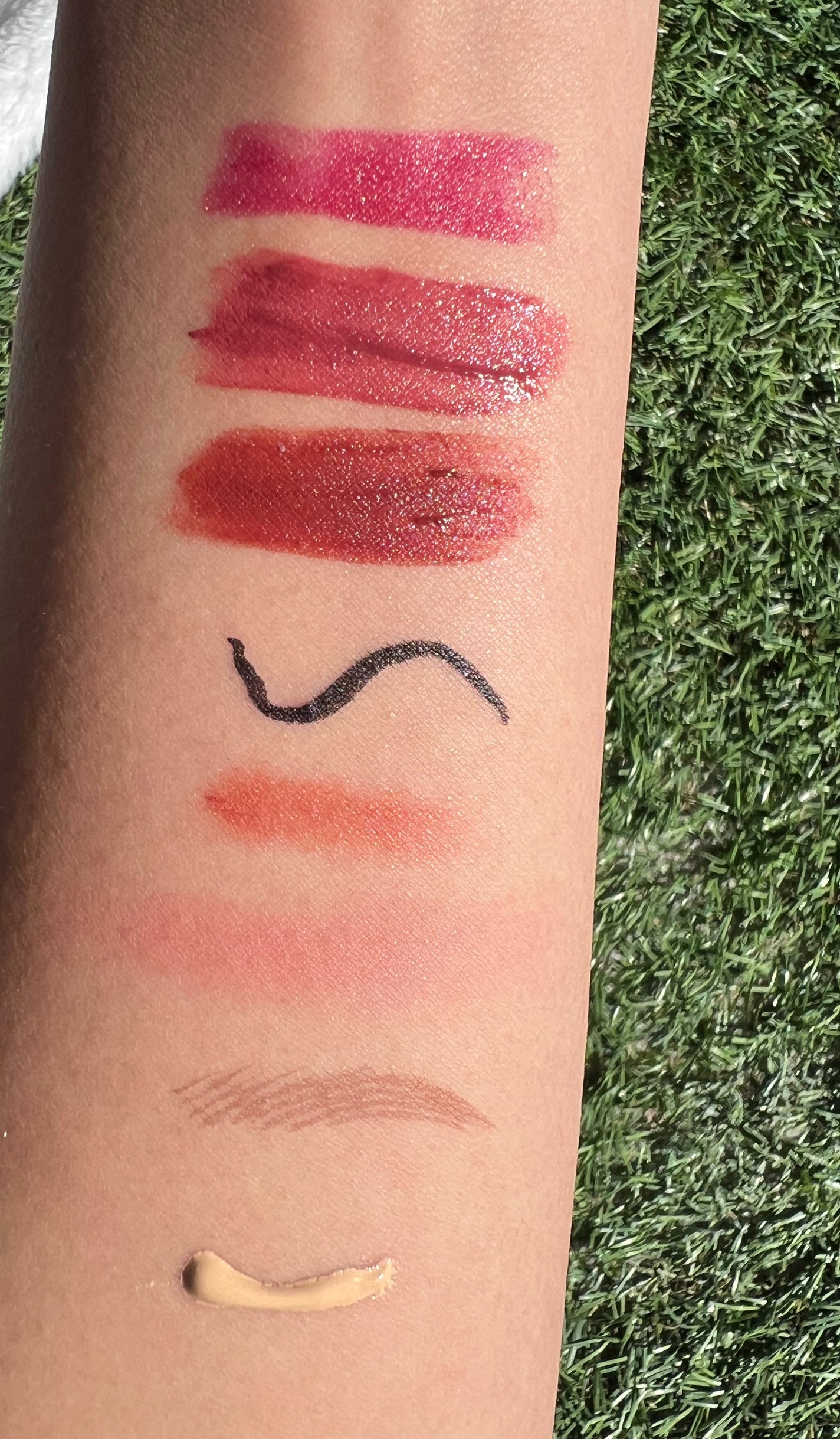 LUXURY VELVET MATTE LIPSTICK/Beauty Cottage/口紅を使ったクチコミ(3枚目)