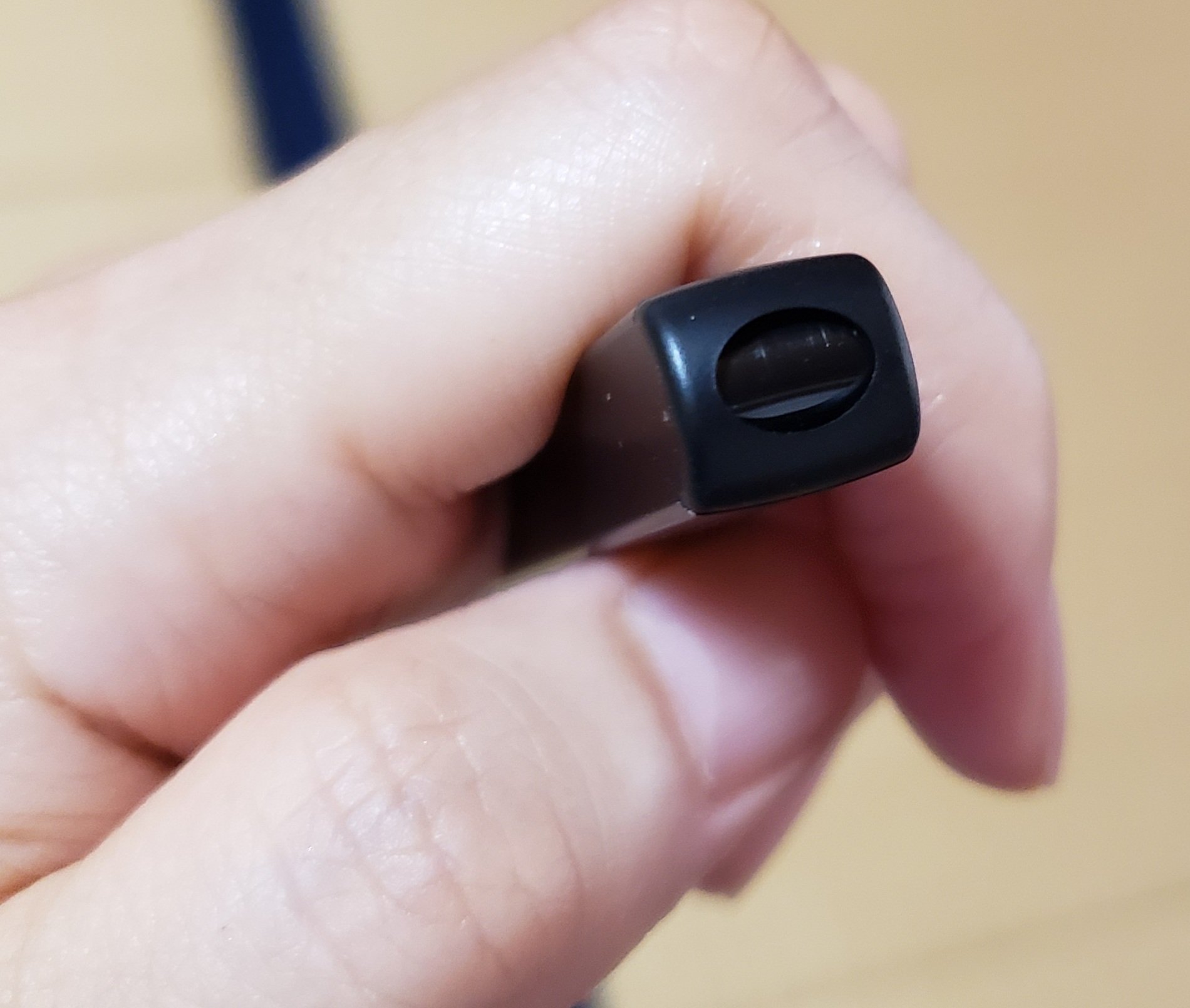 スライド式アイシャドウブラシ/セリア/メイクブラシを使ったクチコミ（3枚目）