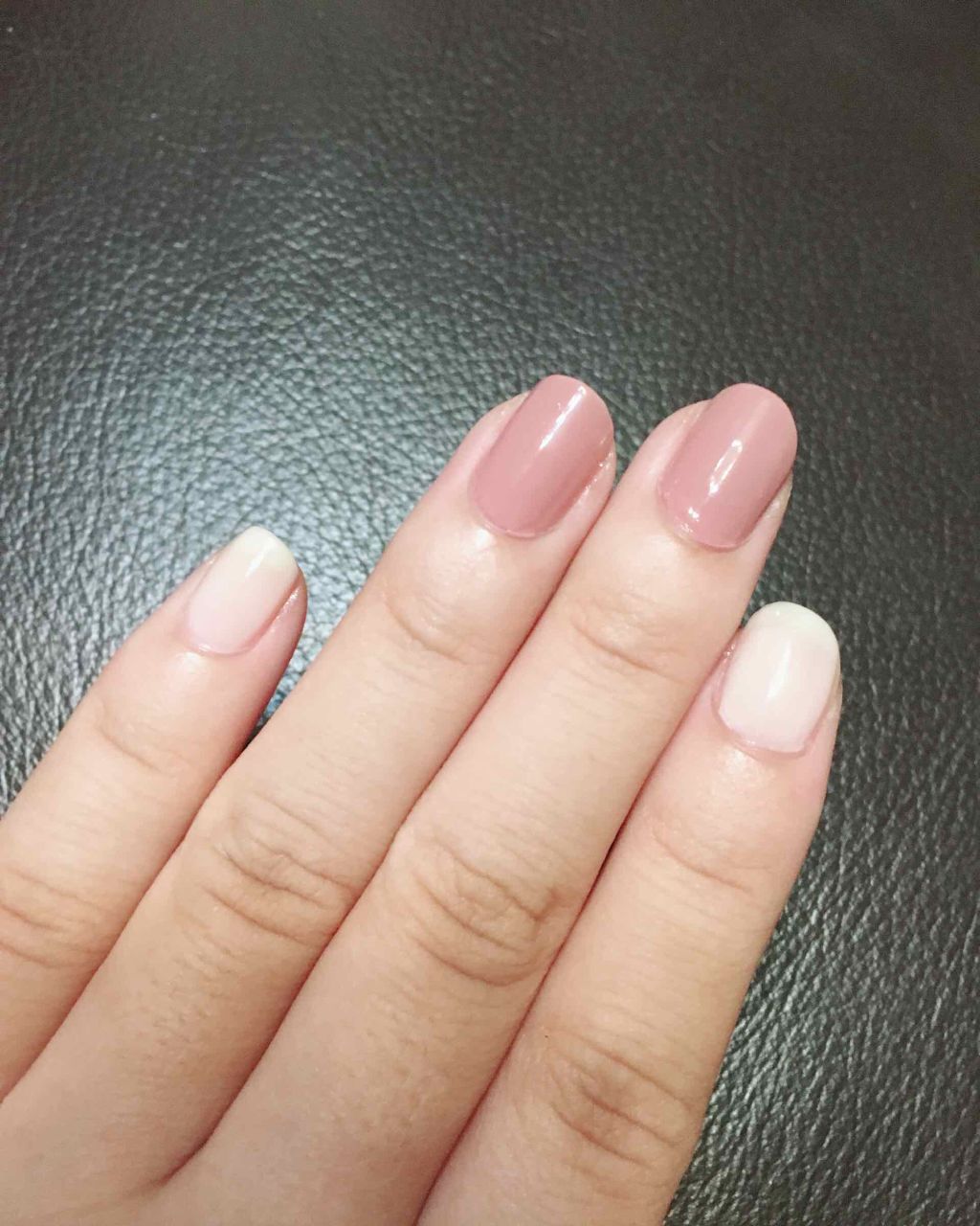 カラフルネイルズ/キャンメイク/マニキュアを使ったクチコミ(2枚目)