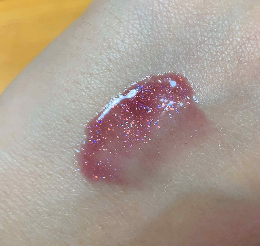 メスメリック グラスリップオイル/CHICCA/リップグロスを使ったクチコミ（2枚目）