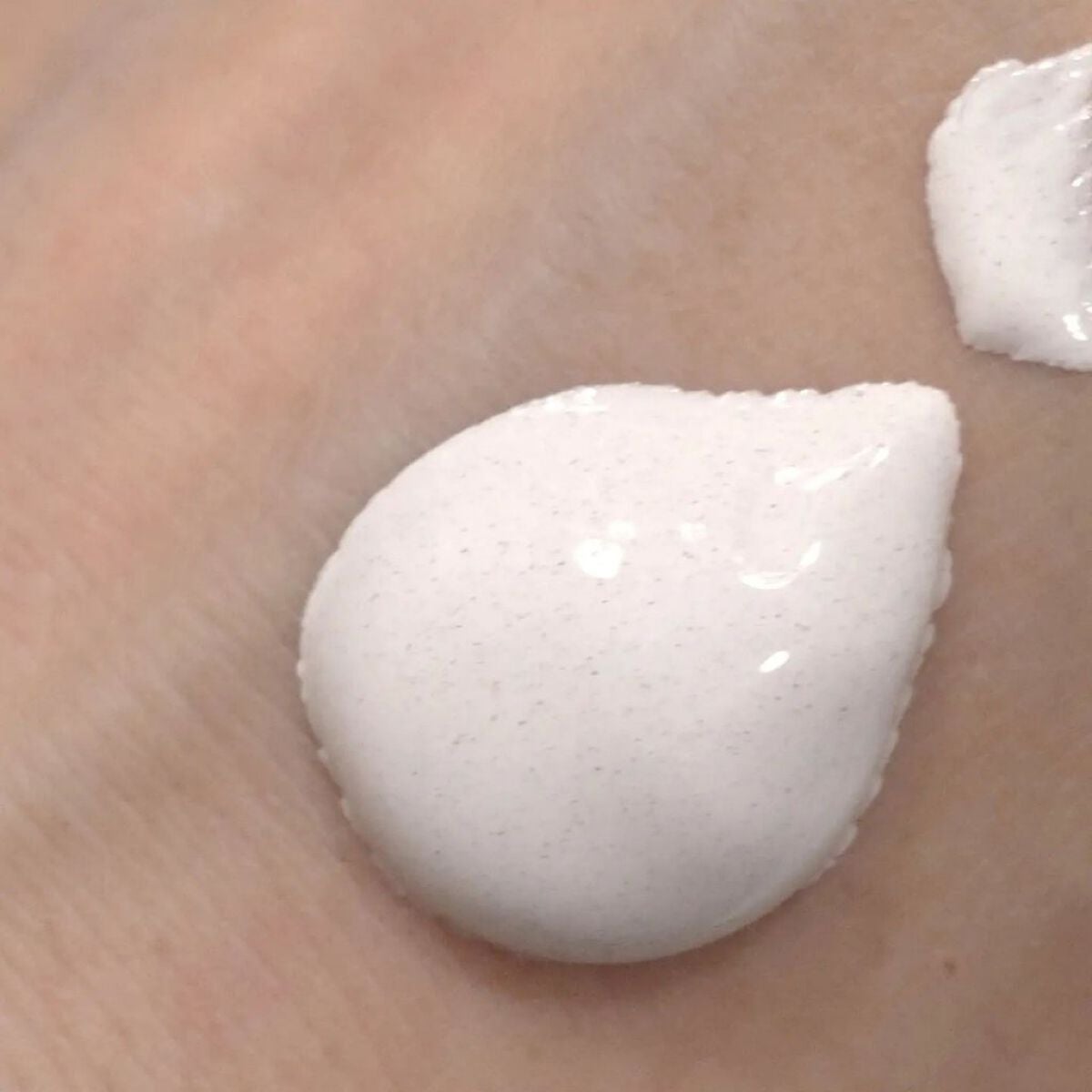 ヴォルカニック カーミング ポア クレイマスク/innisfree/洗い流すパック・マスクを使ったクチコミ(4枚目)