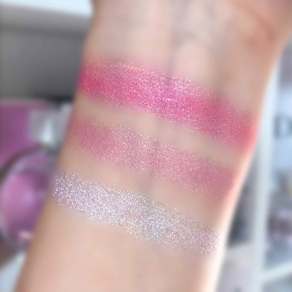 ブラッシング ハート/MAKEUP REVOLUTION/パウダーチークを使ったクチコミ（2枚目）