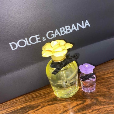 DOLCE&GABBANA
Dolce shine Eau de Parfum🌼
Dolce peony Eau de Parfum🌸

今年の誕生日プレゼントに頂いたドルガバの香水💓
大人っぽい香りな