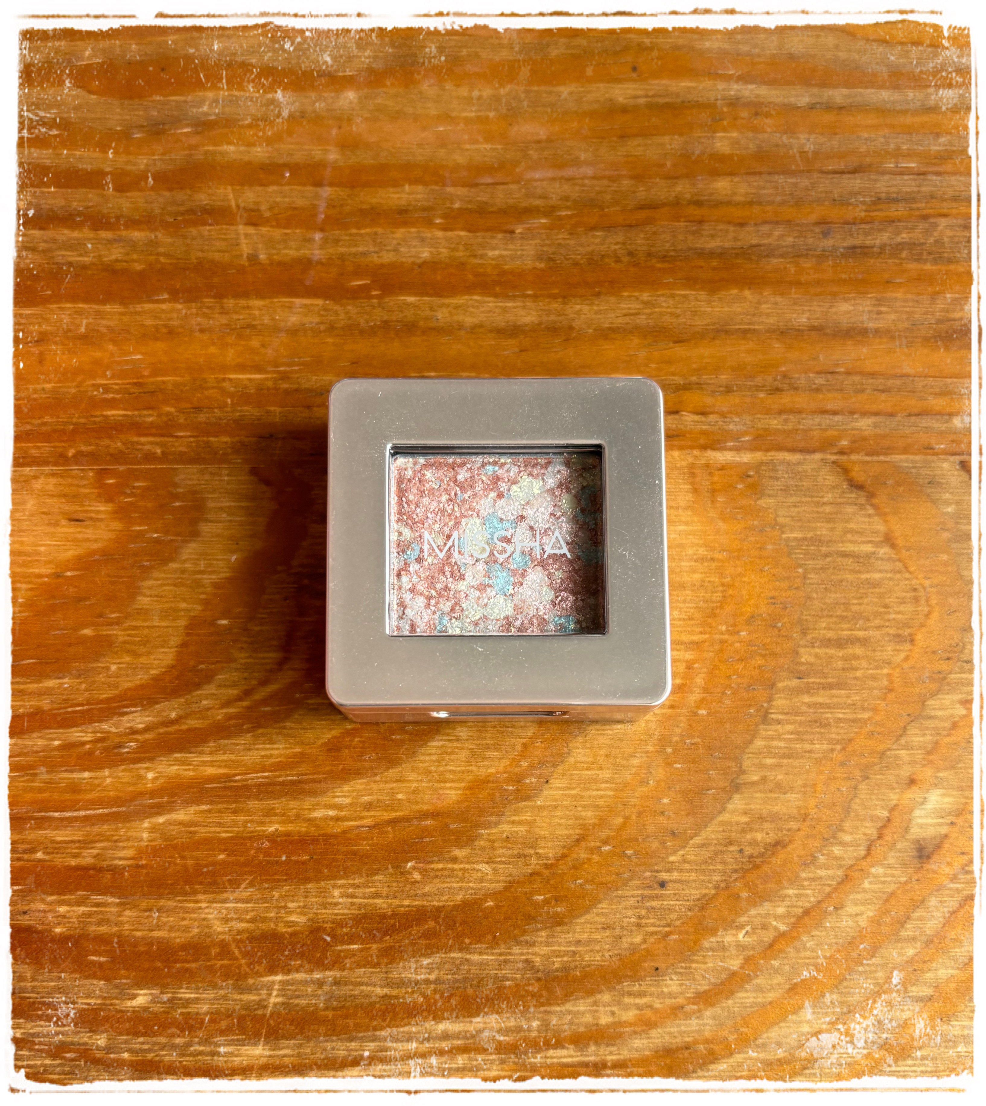 グリッタープリズム シャドウ/MISSHA/グリッターを使ったクチコミ（1枚目）