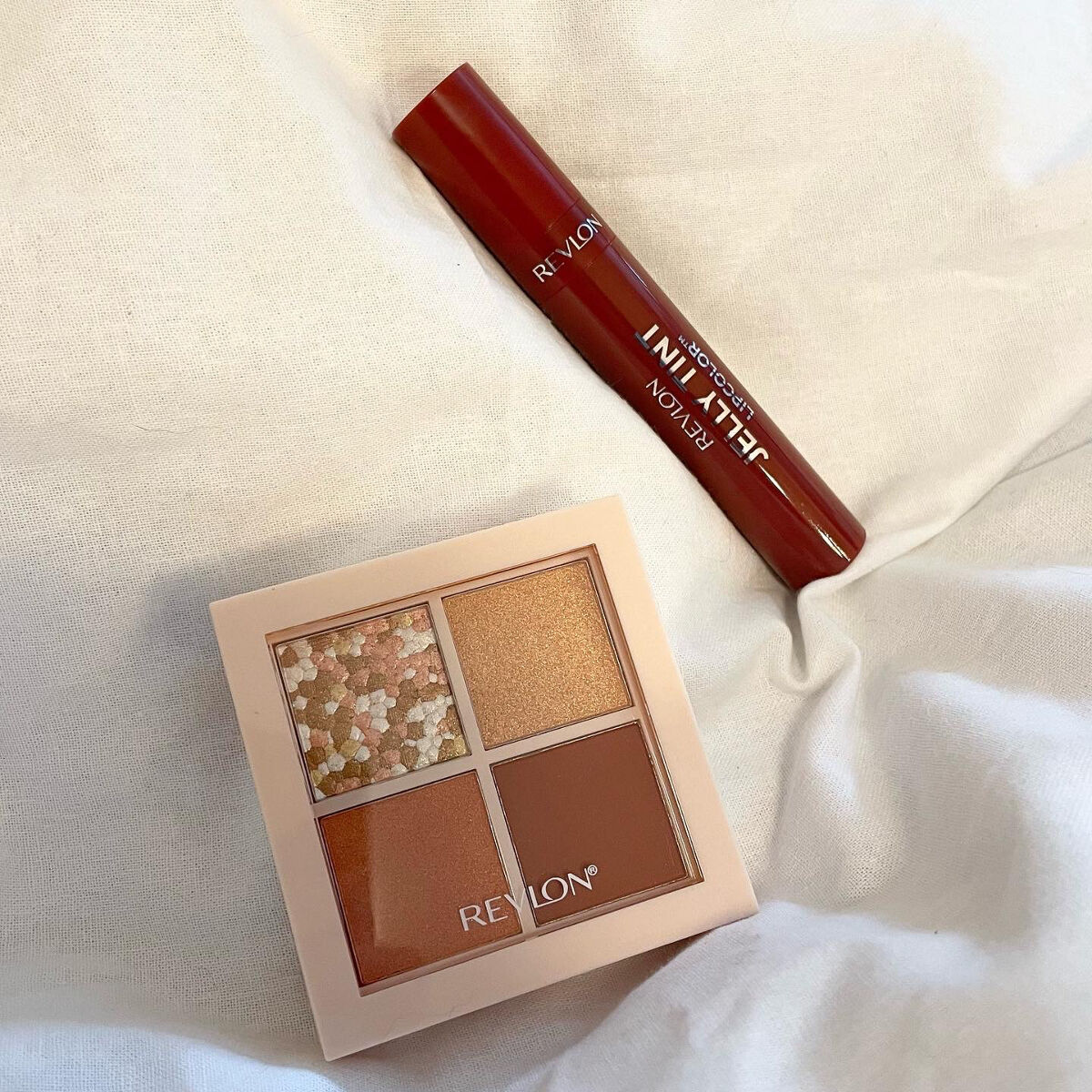 レブロン ダズル アイシャドウ クアッド/REVLON/アイシャドウパレットを使ったクチコミ（1枚目）