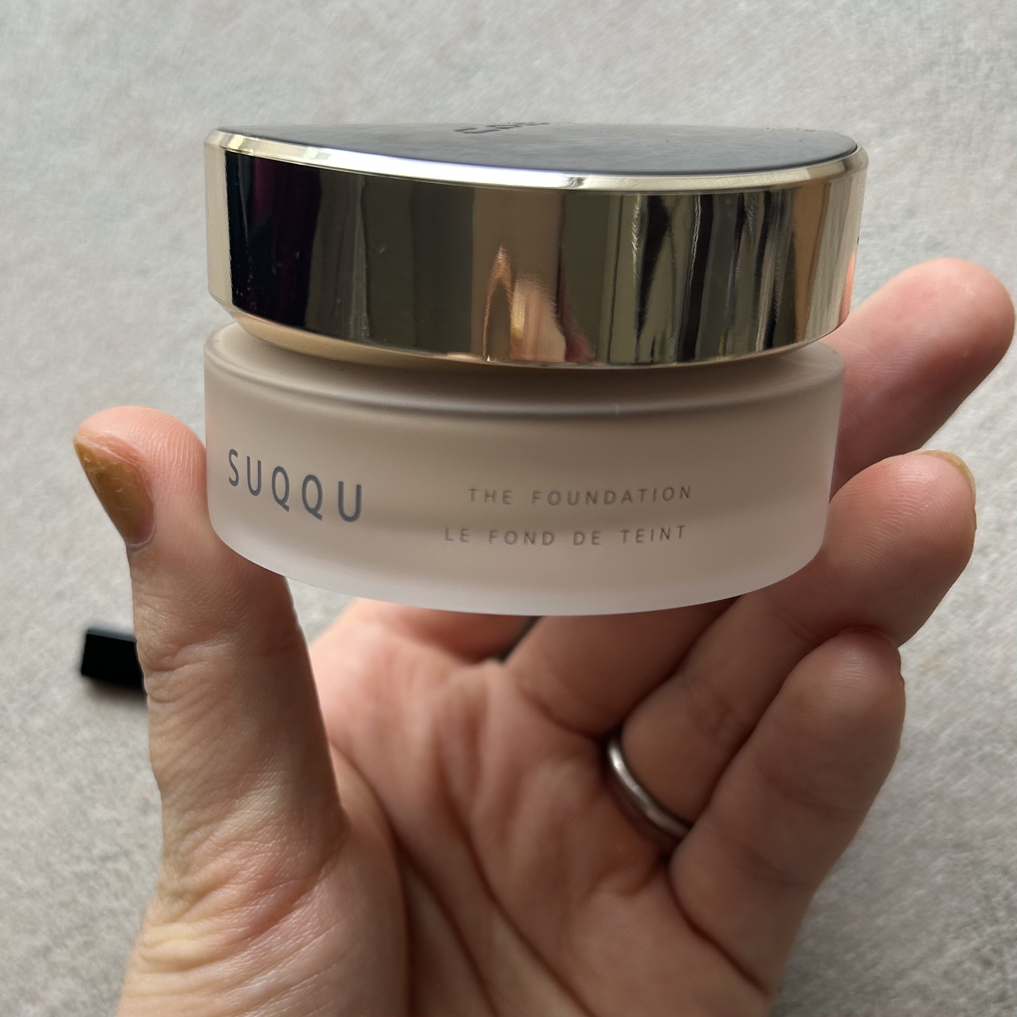 SUQQUのファンデーションを徹底比較】ザ リクイド ファンデーション