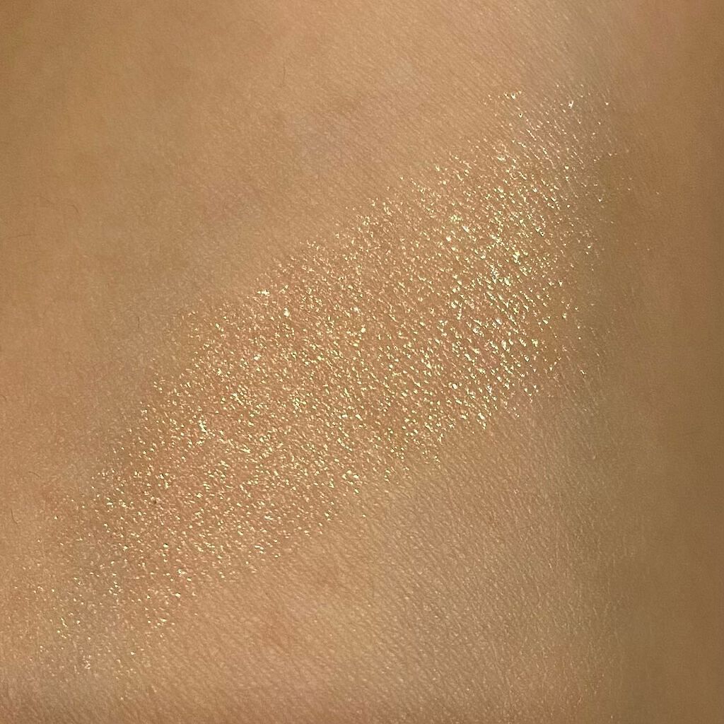 ボーム エサンシエル/CHANEL/スティックハイライトを使ったクチコミ(2枚目)