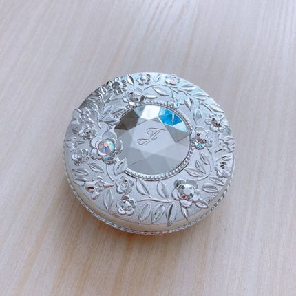 クリスタルルーセント フェイスパウダー/JILL STUART/プレストパウダーを使ったクチコミ(1枚目)