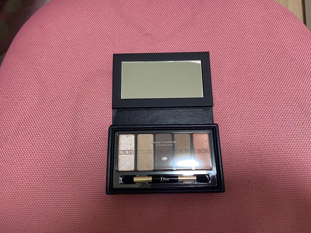 #生田絵梨花 on LIPS 「新しく新発売したDiorアイシャドウパレット買いました!今日発..」(4枚目)