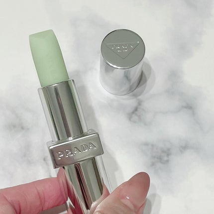 リップ バーム オプティマイジング ケア/PRADA BEAUTY/リップバームを使ったクチコミ(2枚目)