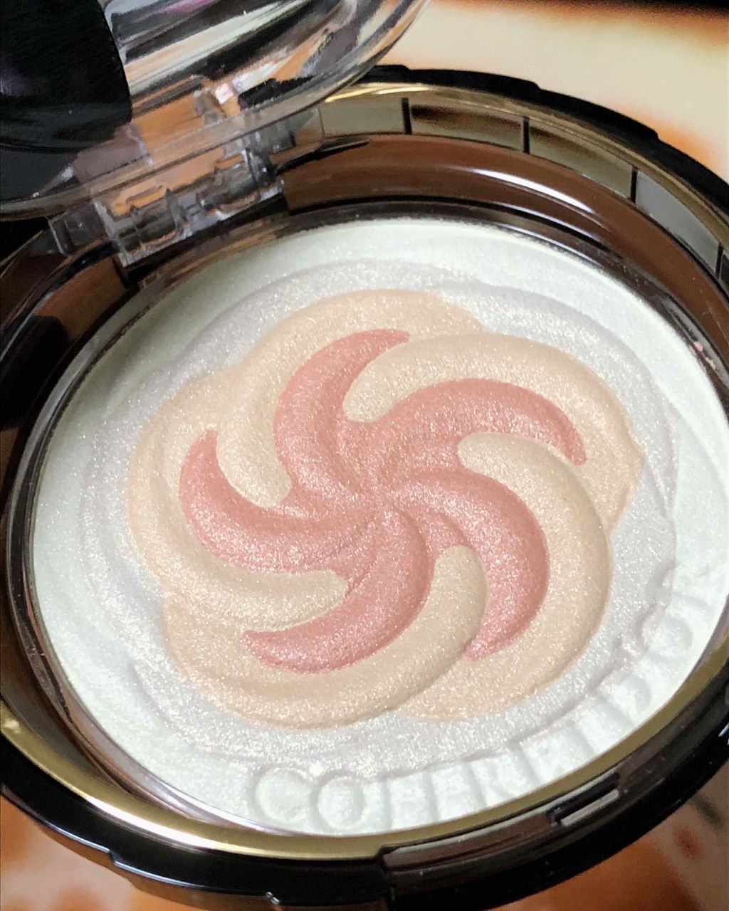 スマイルアップチークスN EX05 ソフトベージュ/コフレドール/パウダーチークを使ったクチコミ（1枚目）